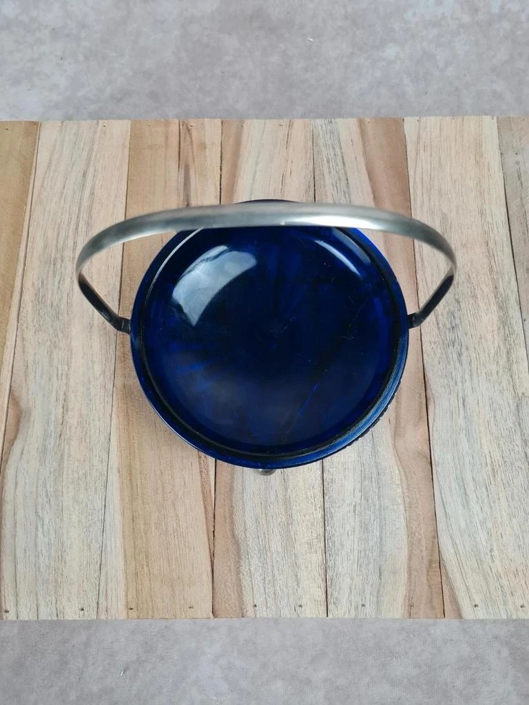 Kleine vintage display in zilverkleurig metaal & blauw kobalt glas – Made in England – photo 2